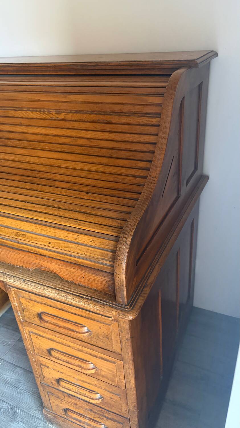 Old American office Delaunay