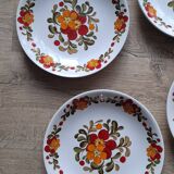Set of 6 Moulin des Loups plates with red flowers