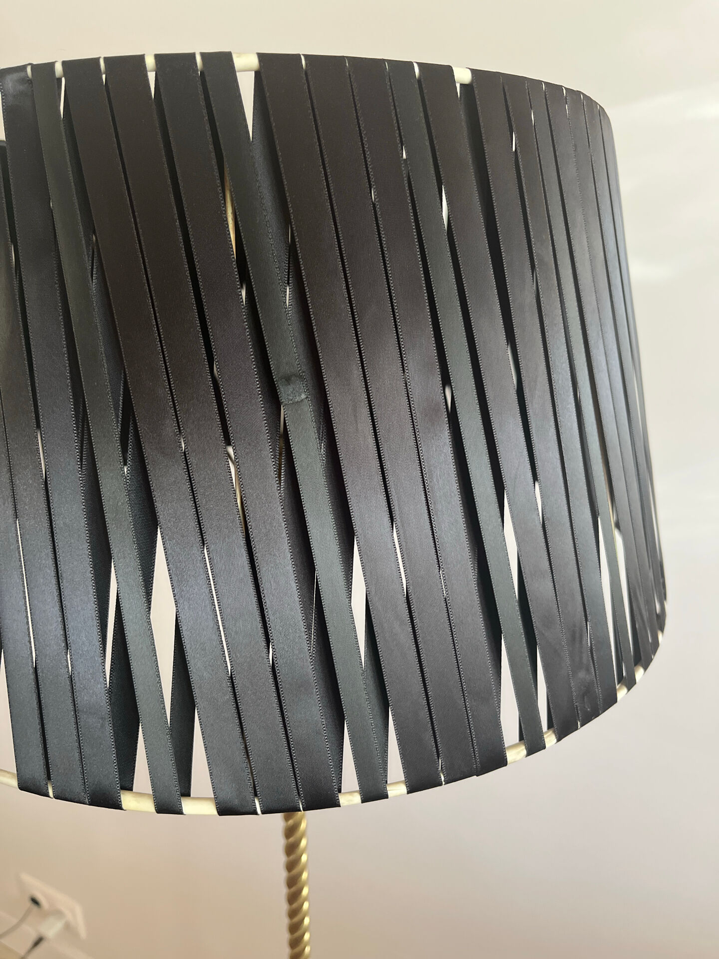 Lampadaire sur pied Art déco noir et doré