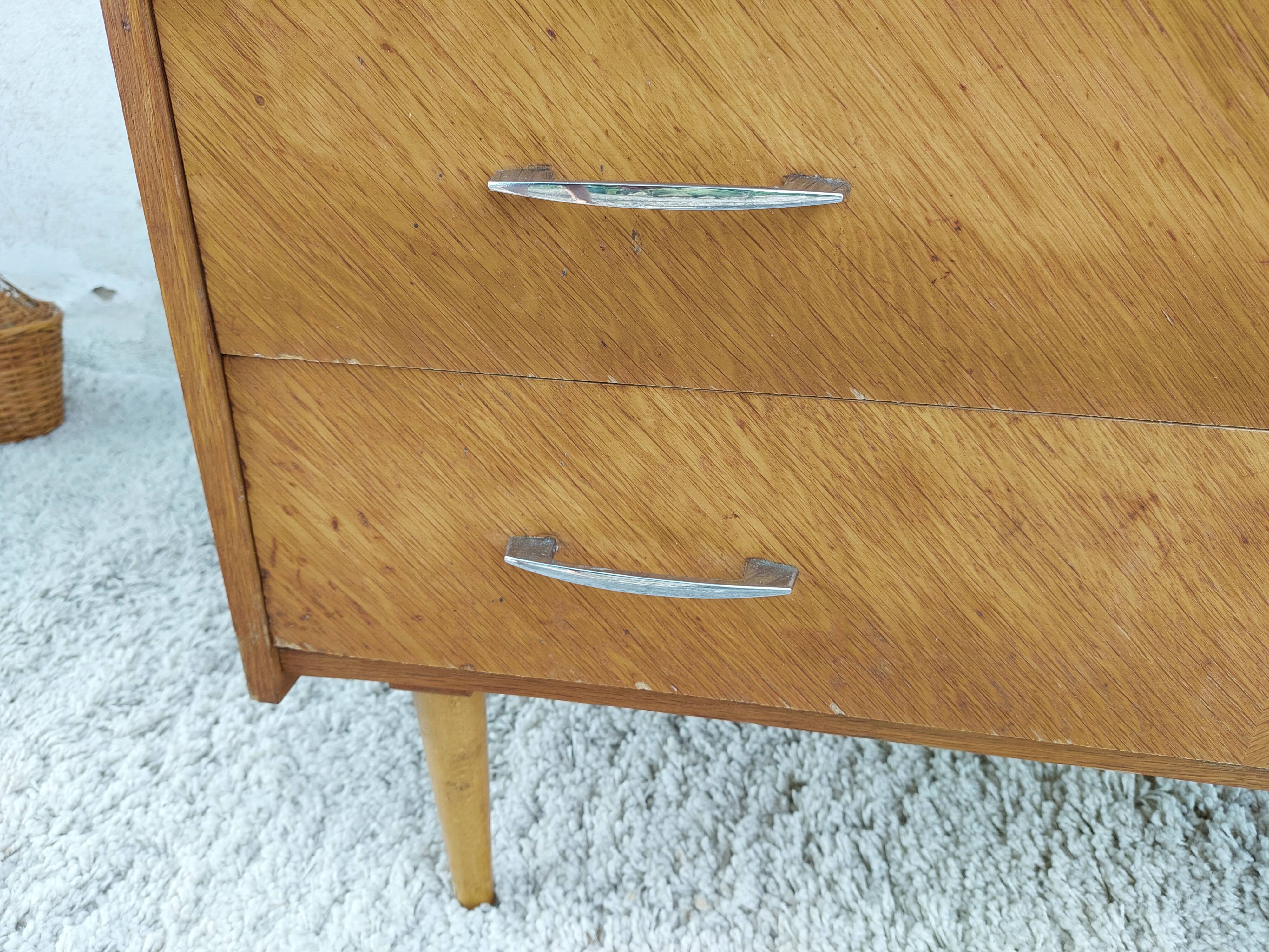 Commode vintage couleur chêne doré