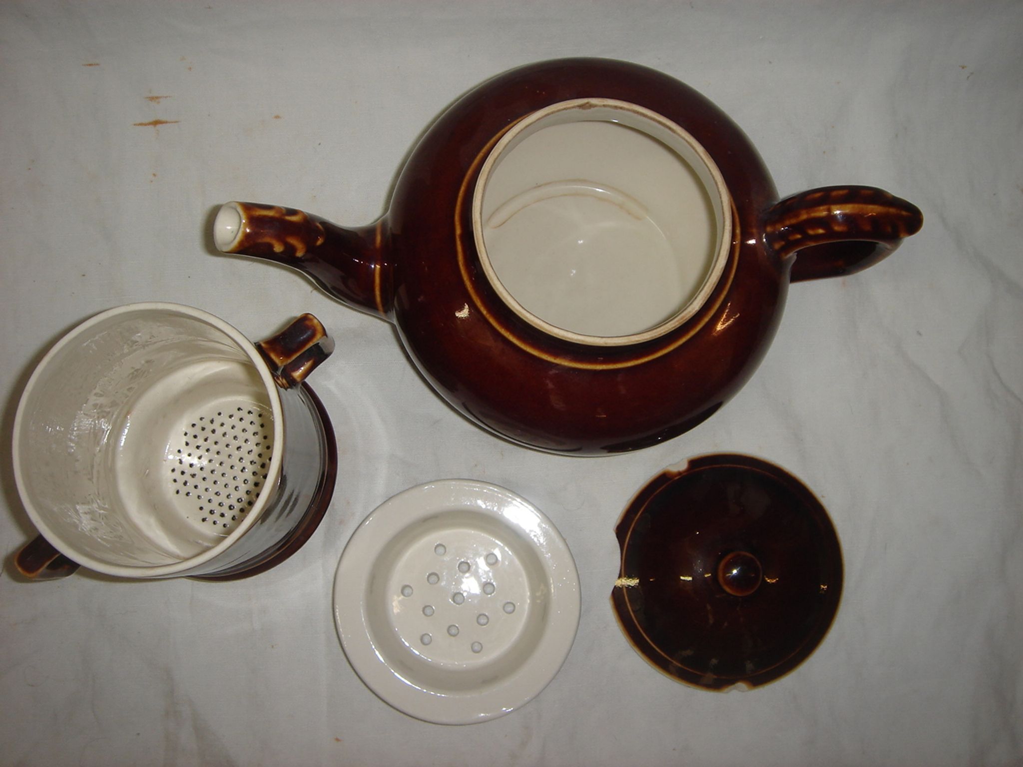 Théière en céramique marron de 1940