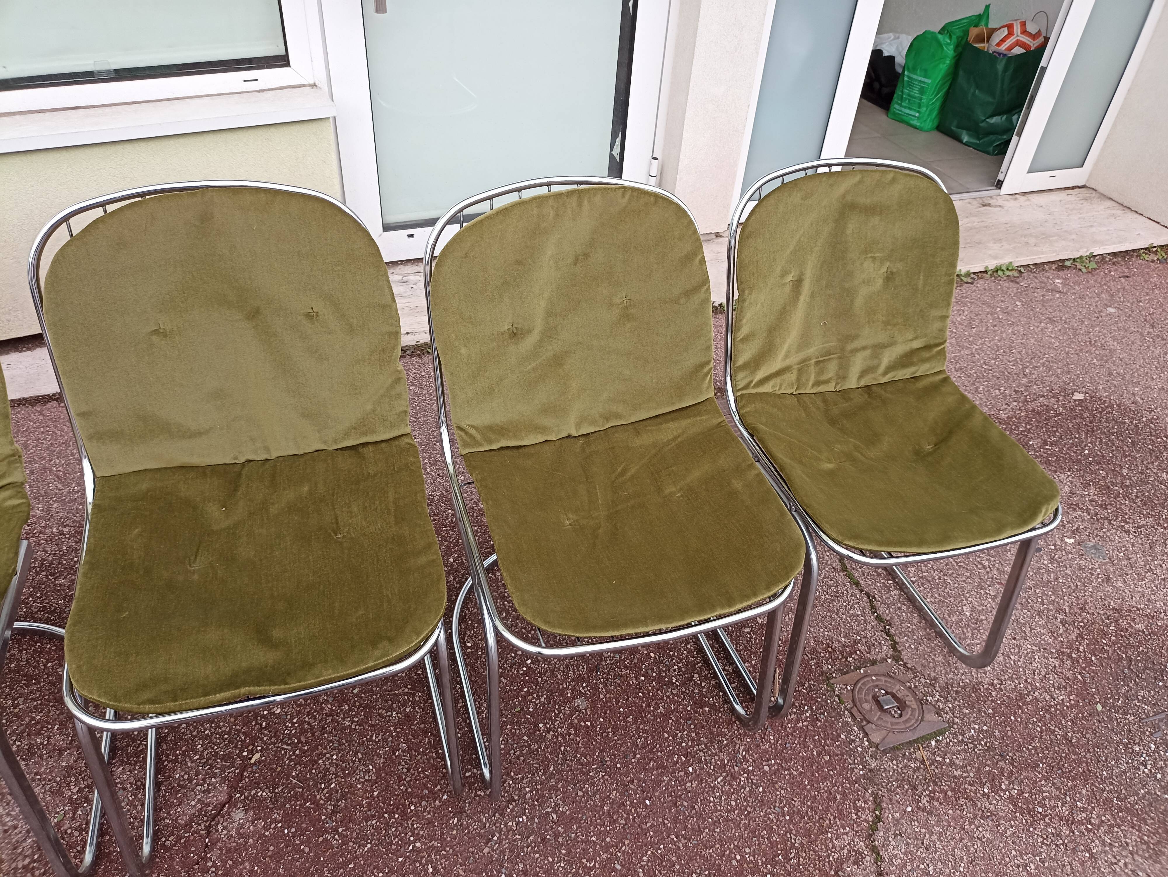 Set of 6 chrome chairs