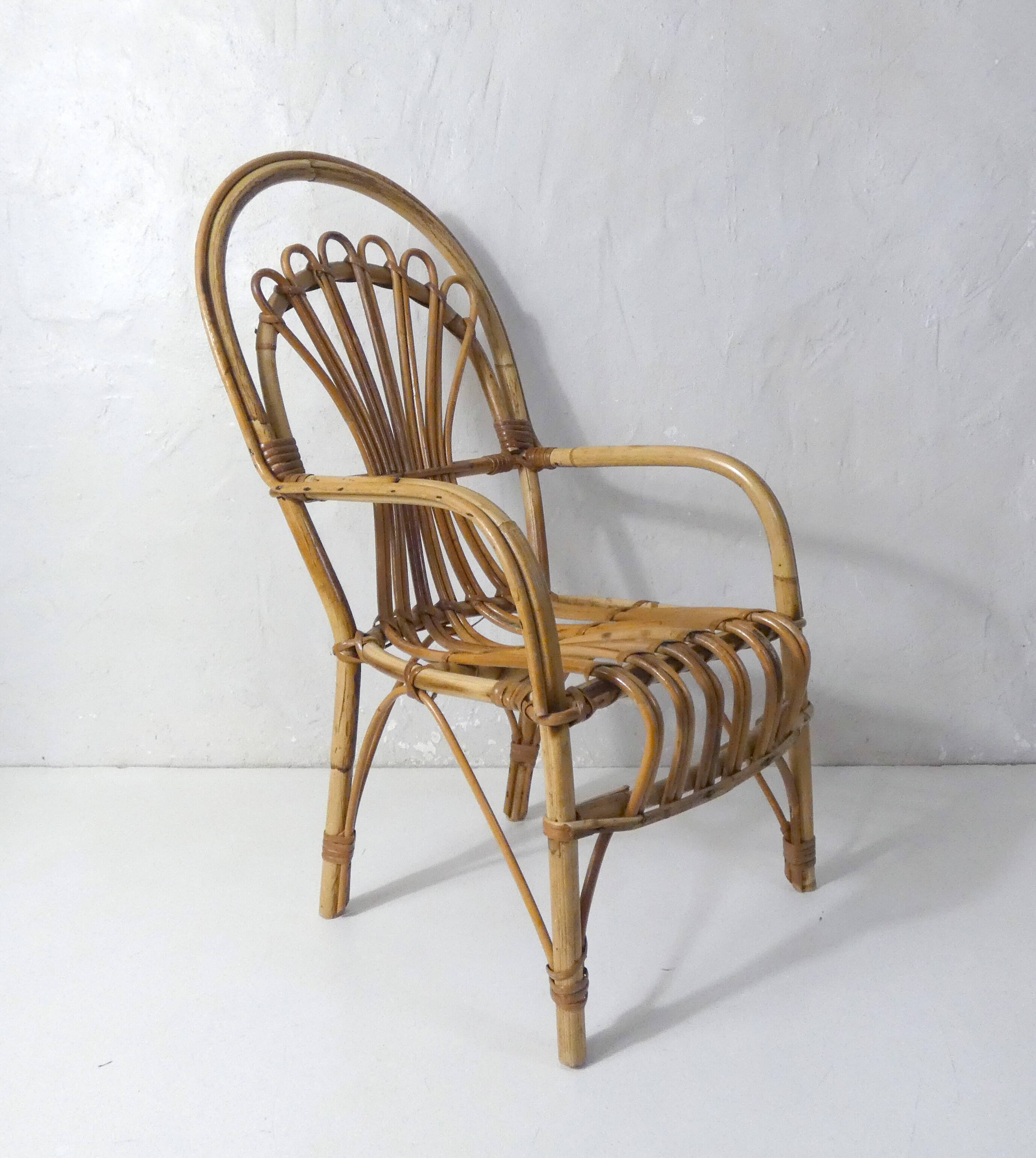 Fauteuil en rotin vintage format enfant