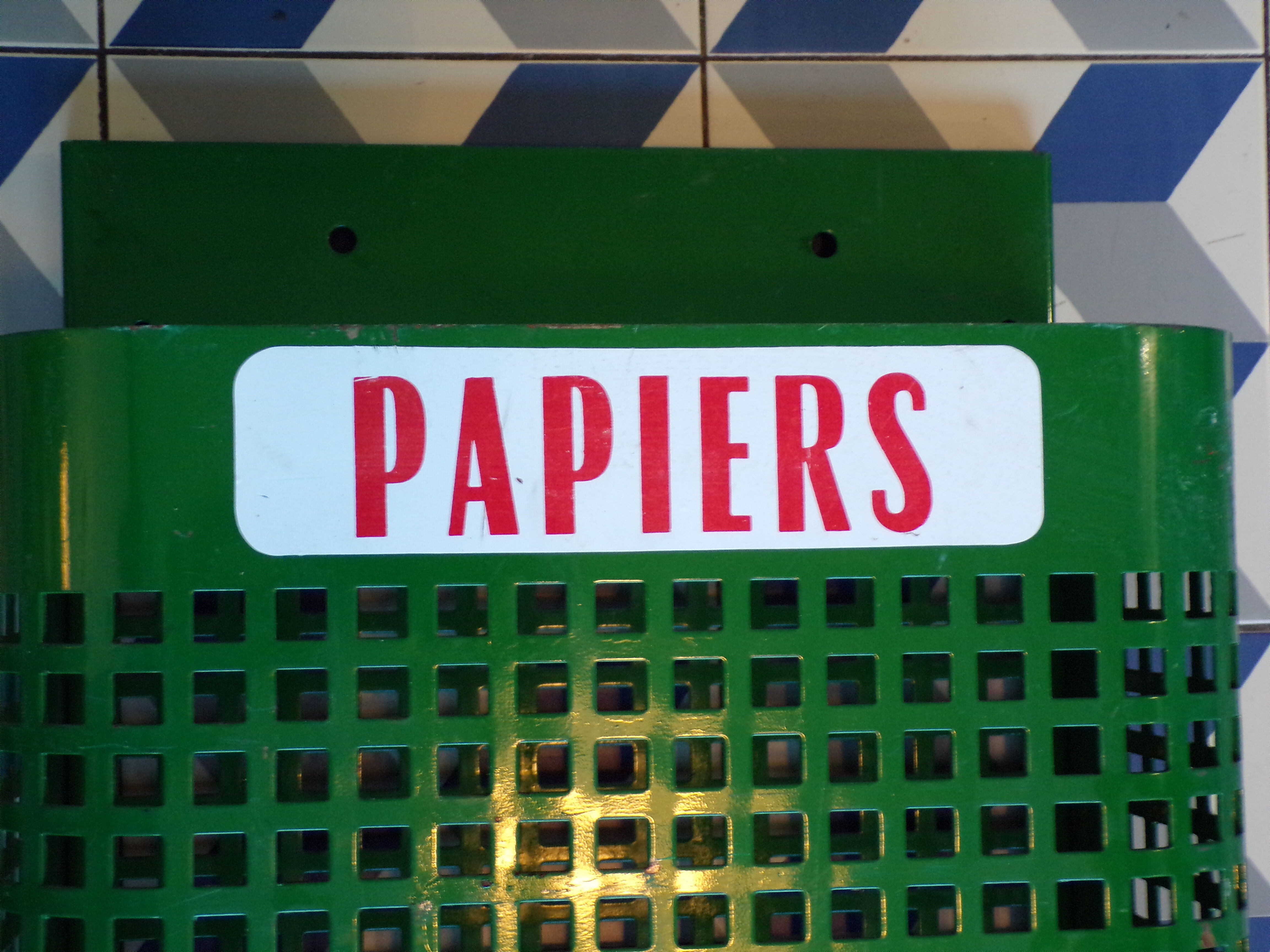 Former public garden basket