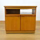Meuble bas vintage en orme 1970 / 1980