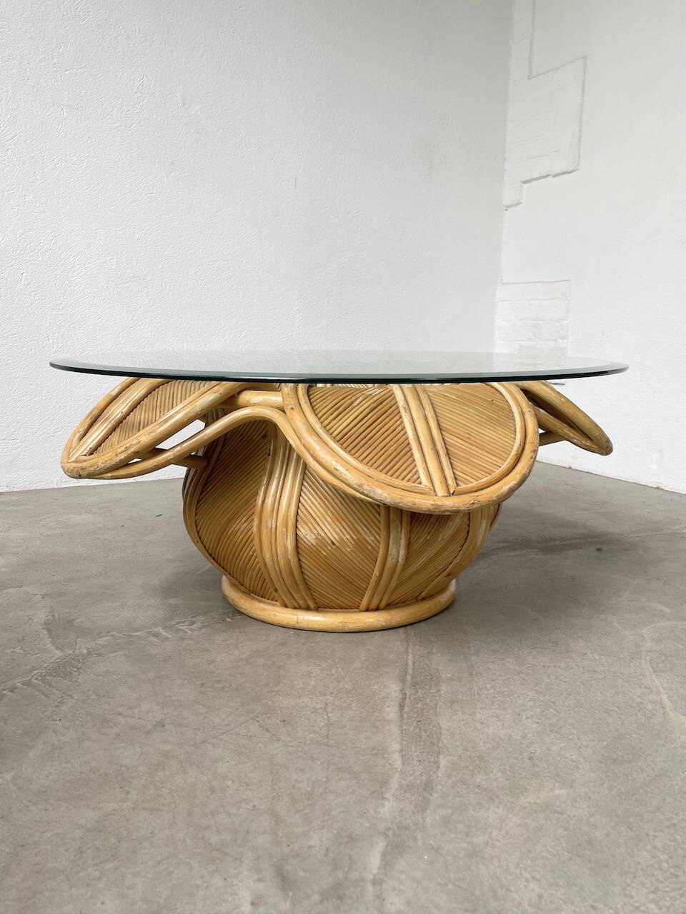 Vivai del sud “flower” rattan coffee table