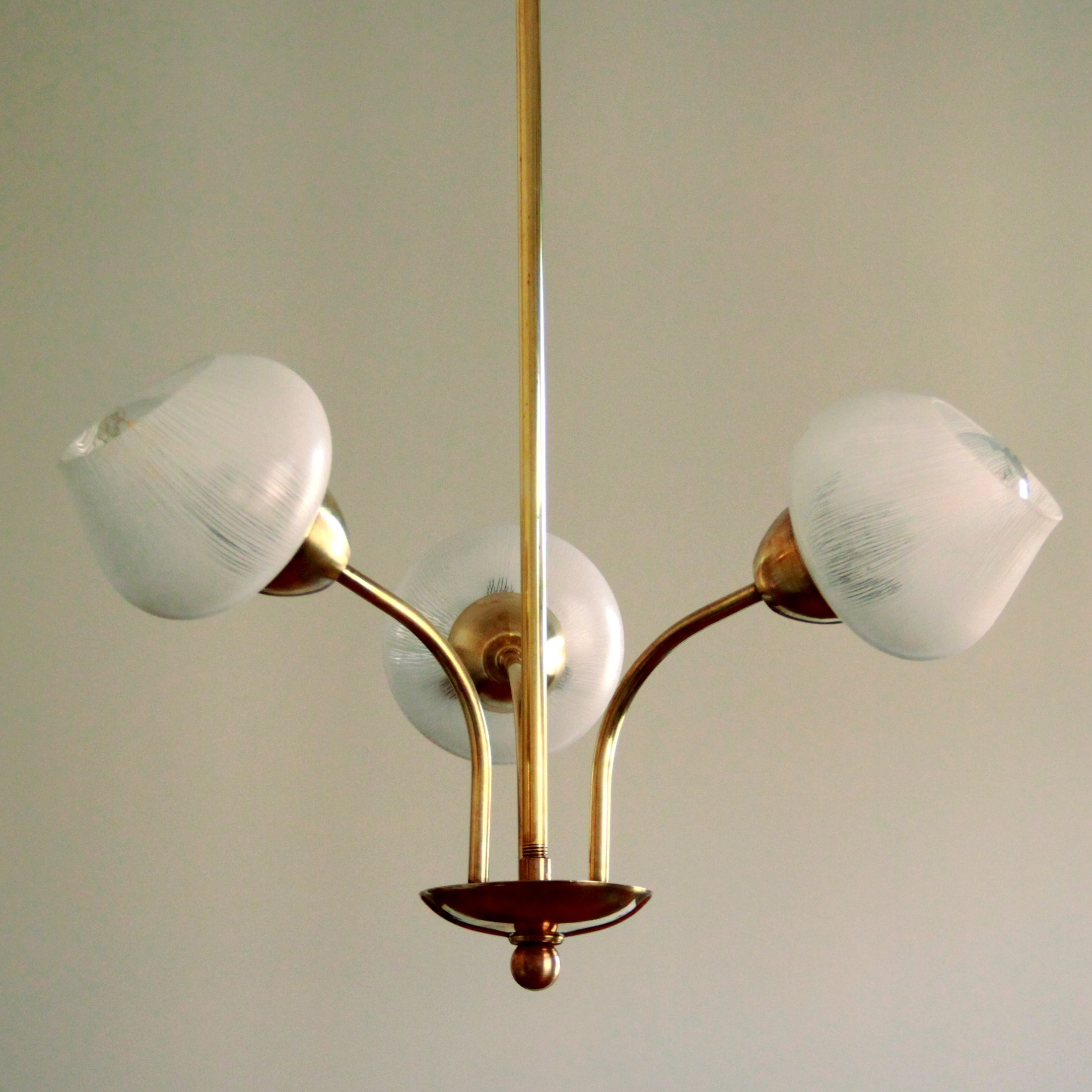 Vintage brass chandelier tulip white strié glass 1950 3 old light lights restored
