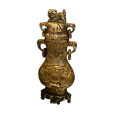 Covered vase in hard stone carved China