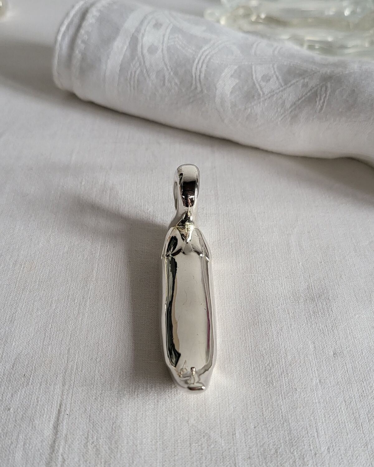 12 Silver-Plated Swan Knife Holders