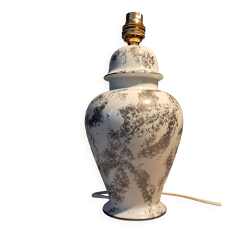 Fine porcelain lamp, hand-painted decoration. Laure Selignac, Paris.