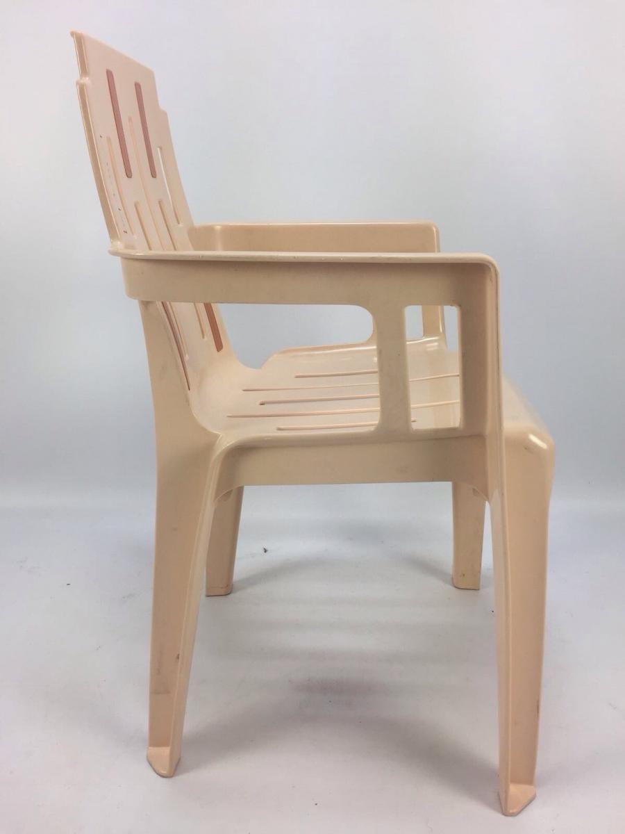 Boston by Pierre Paulin garden chair