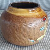Vintage vase with very original decor