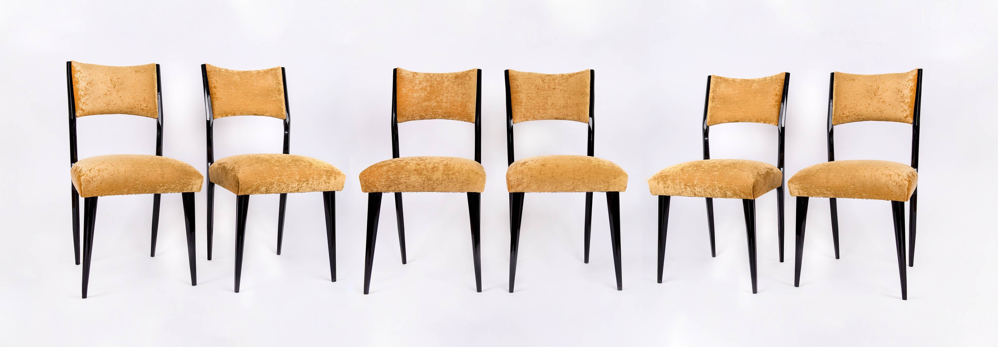 Set of 6 chairs from the 1950s.