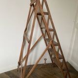 Antique 5-step stepladder