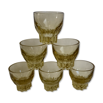 Lot de 6 verres à liqueur en verre jaune années 70