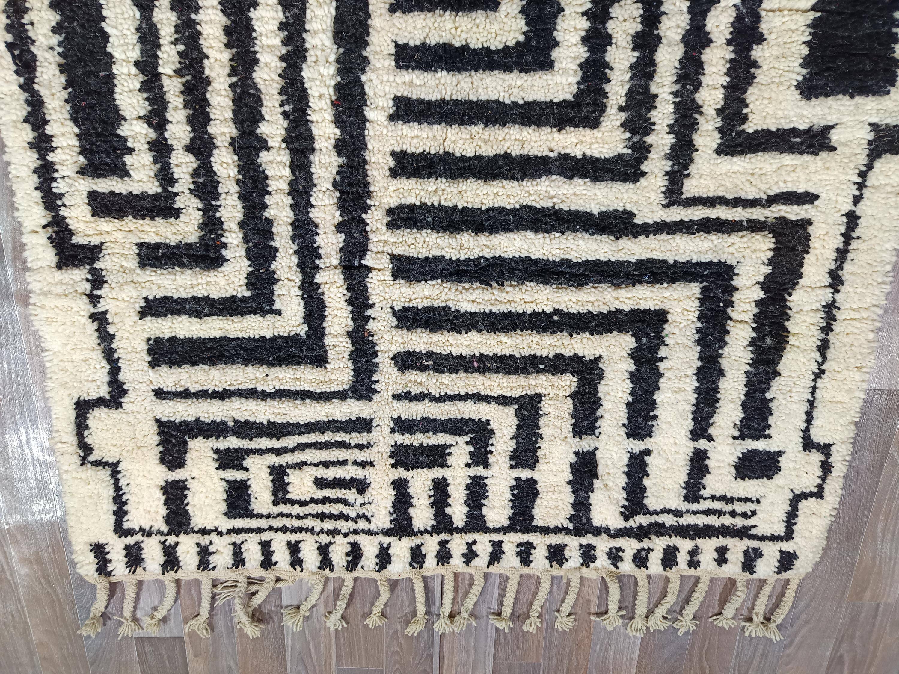 Handmade wool rug Morocco 3 x 2 m