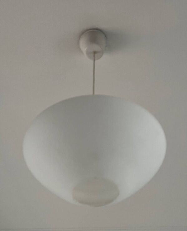 Suspension en verre opaline dite « Oignon » Lisa Johansson-Pape pour ASEA