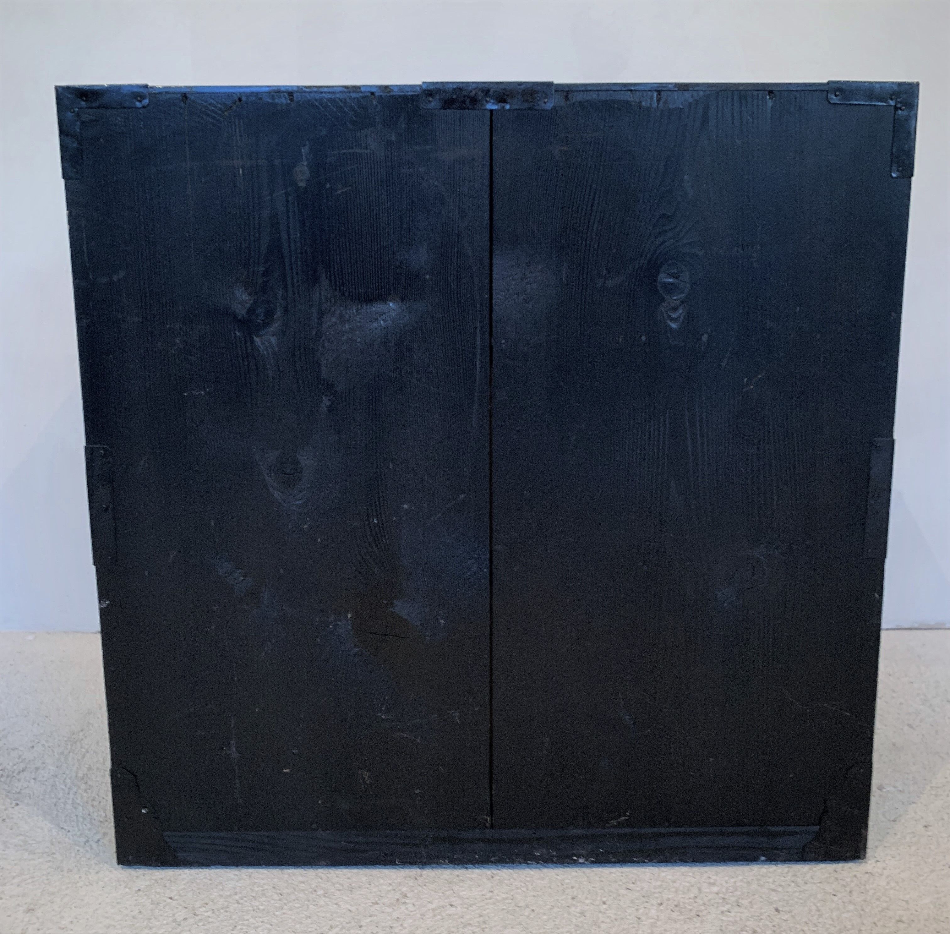 Japanese lacquered chest of drawers