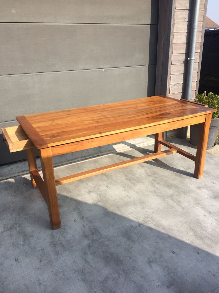 Stretchy farm table Walnut 1969