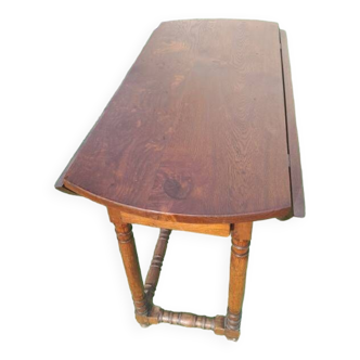 Oak gateleg table