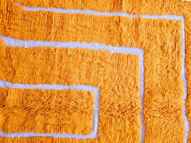 Moroccan Berber rug 250cm x 150cm