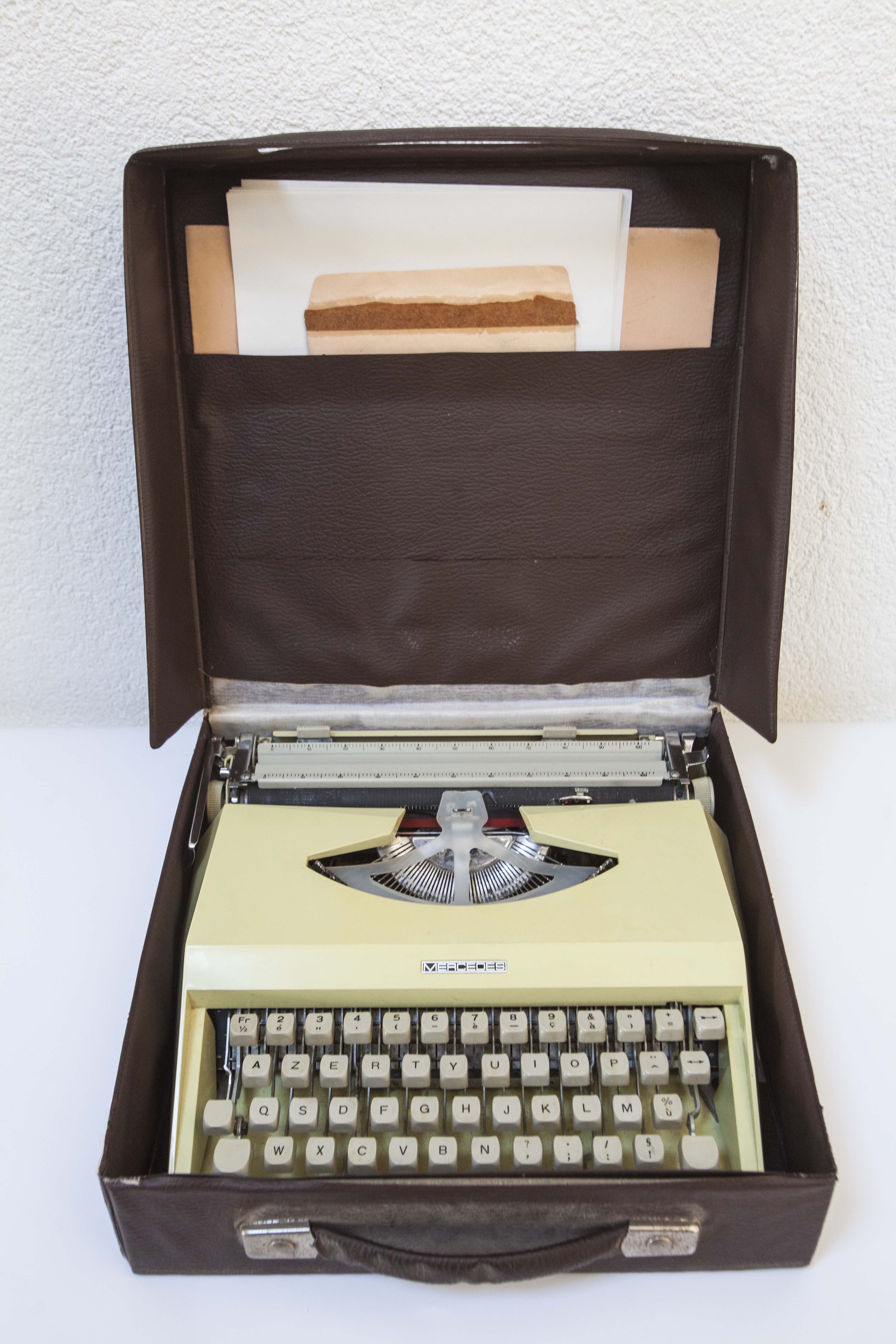 Mercedes character typewriter elite 1969