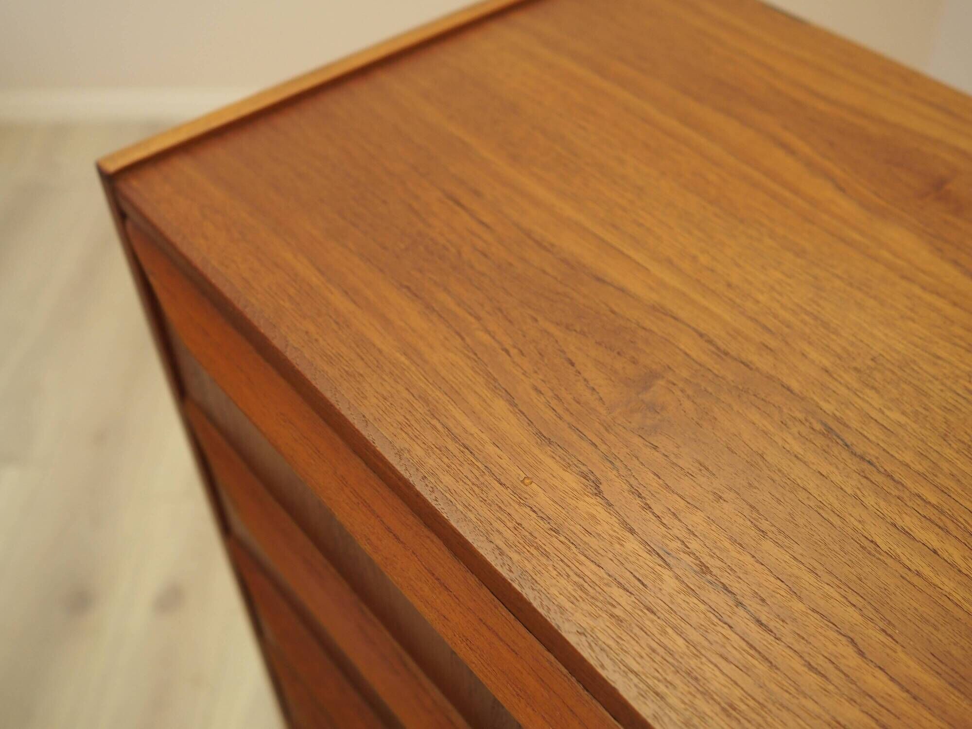Commode haute en teck danois des années 1960