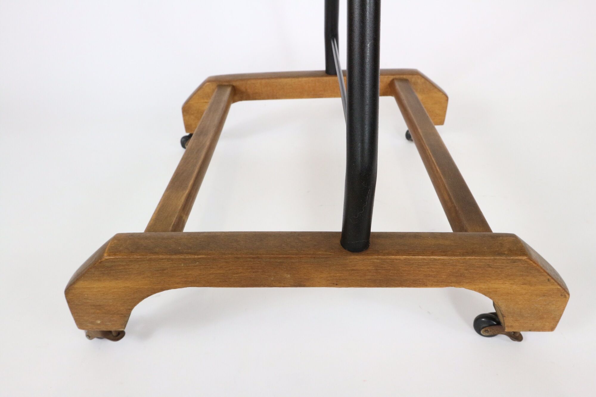 Valet serviteur muding années 60 vintage bois et métal peint en noir