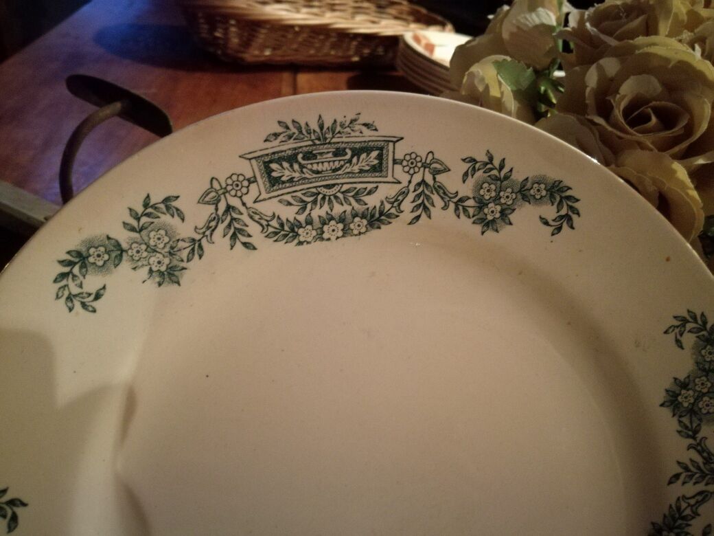 2 old land of Longchamp Lutèce iron plates