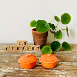 Le Creuset salt and pepper shaker