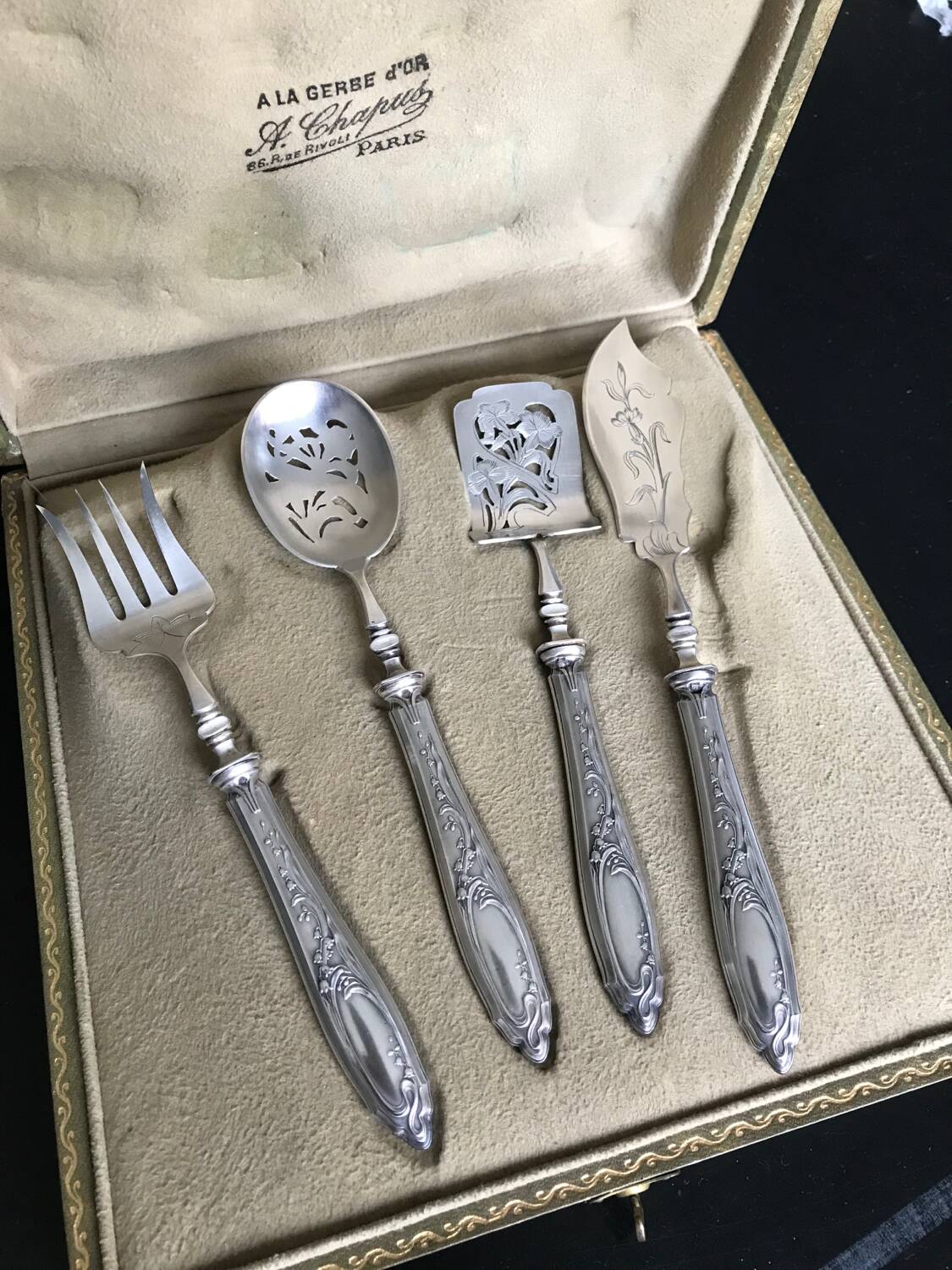 Silver hors d'oeuvre set