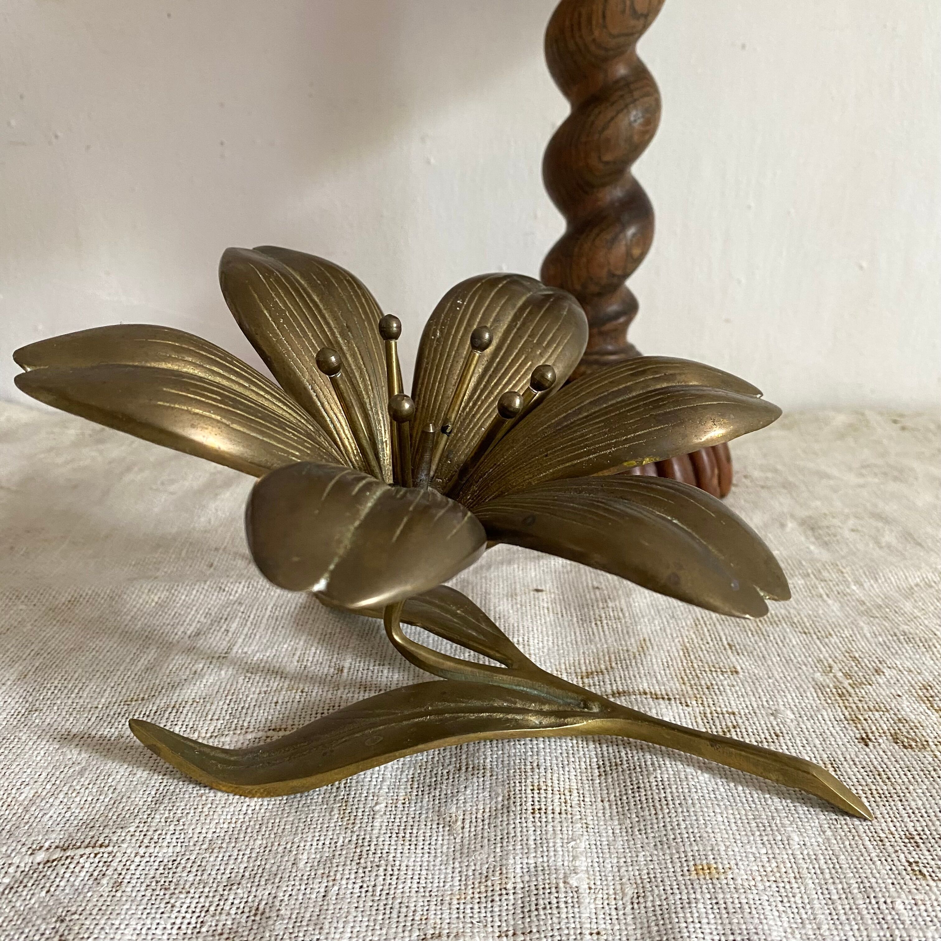 Brass flower, petal ashtray from the 60s and 70s