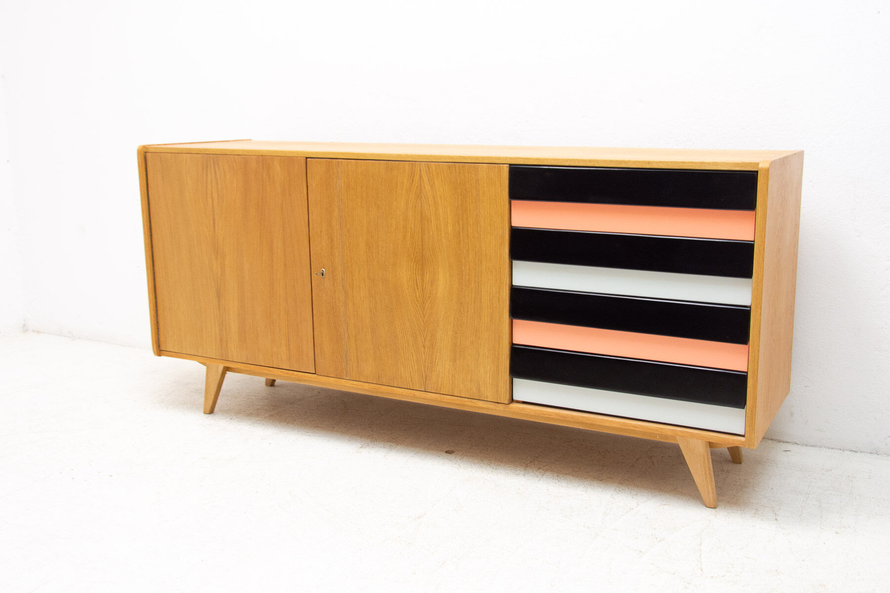 Mid Century U-460 sideboard by Jiří Jiroutek for Interiér Praha