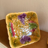 Antique set in Sarreguemines majolica from the 20th century.