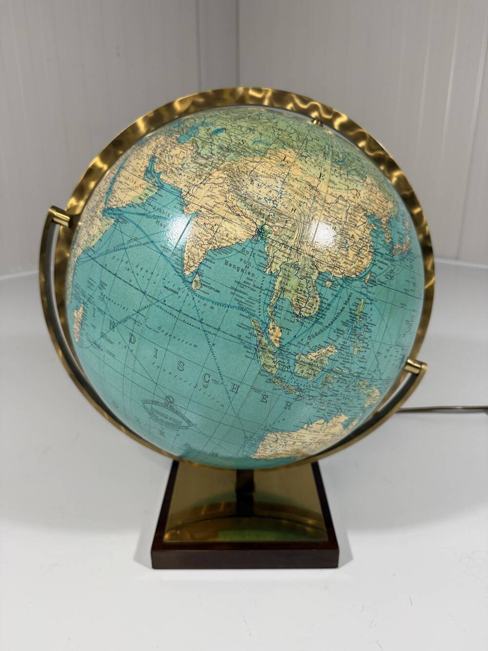 Lampe de table globe Paul Vestergaard Columbus Verlag Allemagne