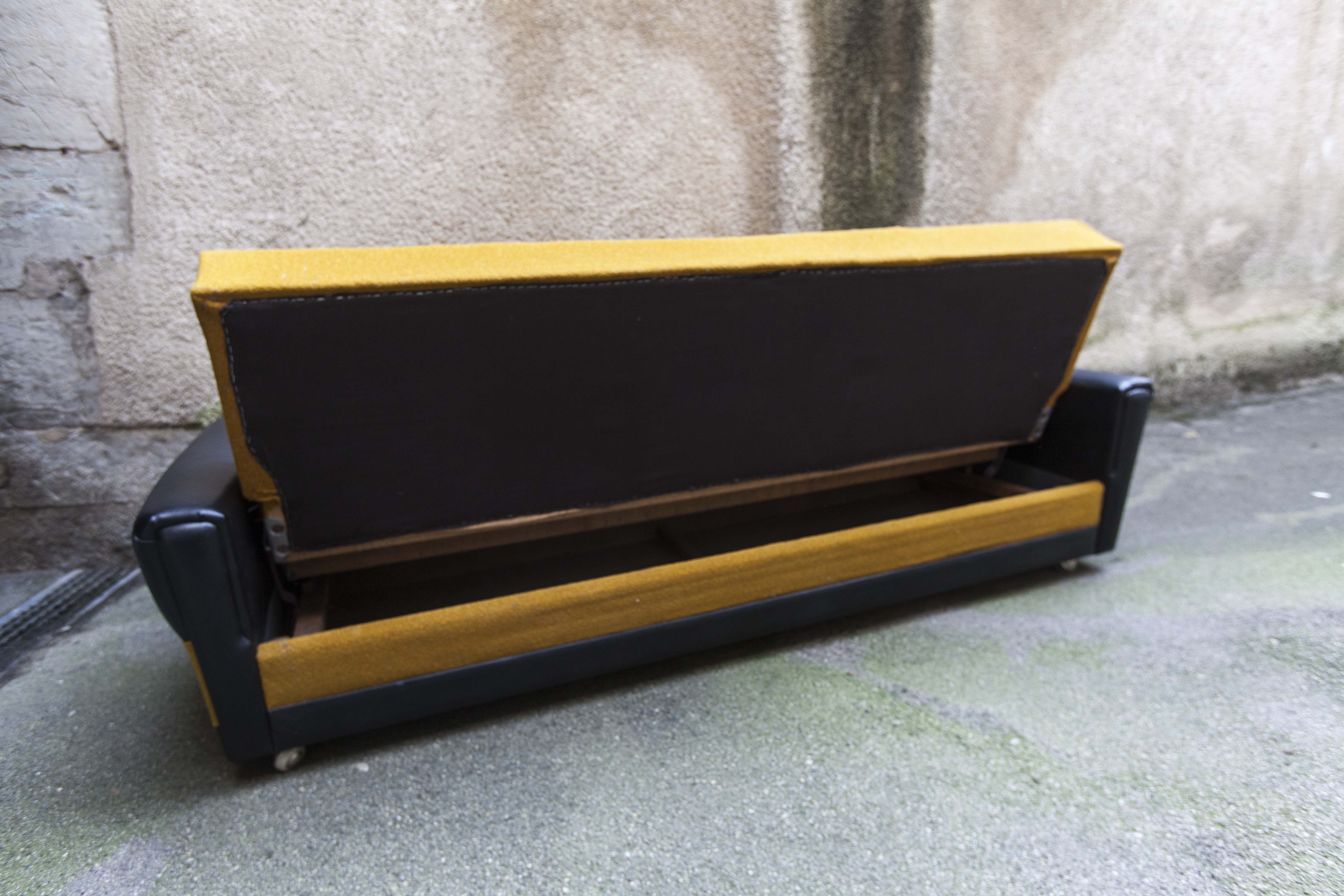 The 1970s gold and black Daybed couch