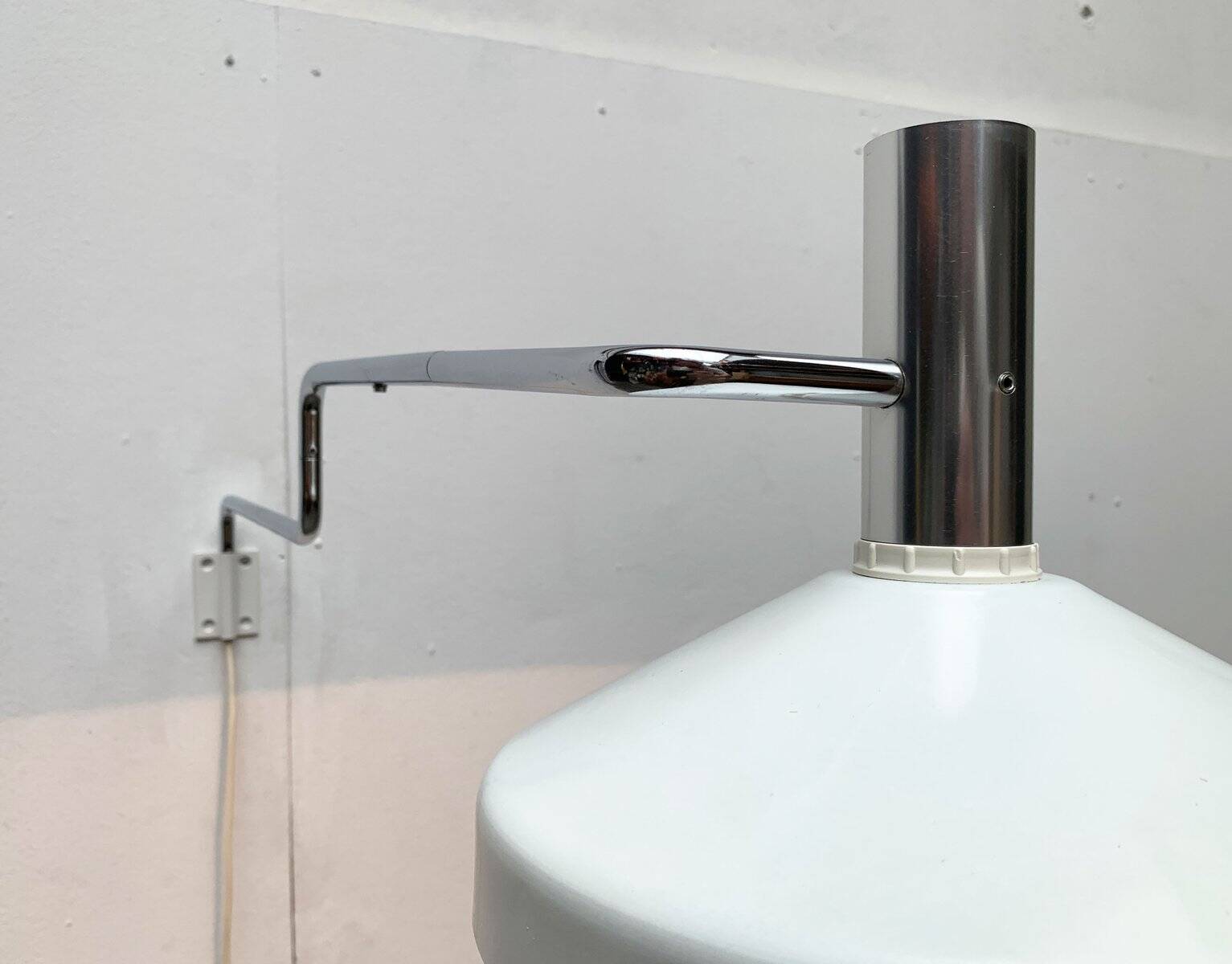 Swiss wall lamp Pentarkus mid-century by Rosemarie and Rico Baltensweiler for Baltensweiler, 1950s.