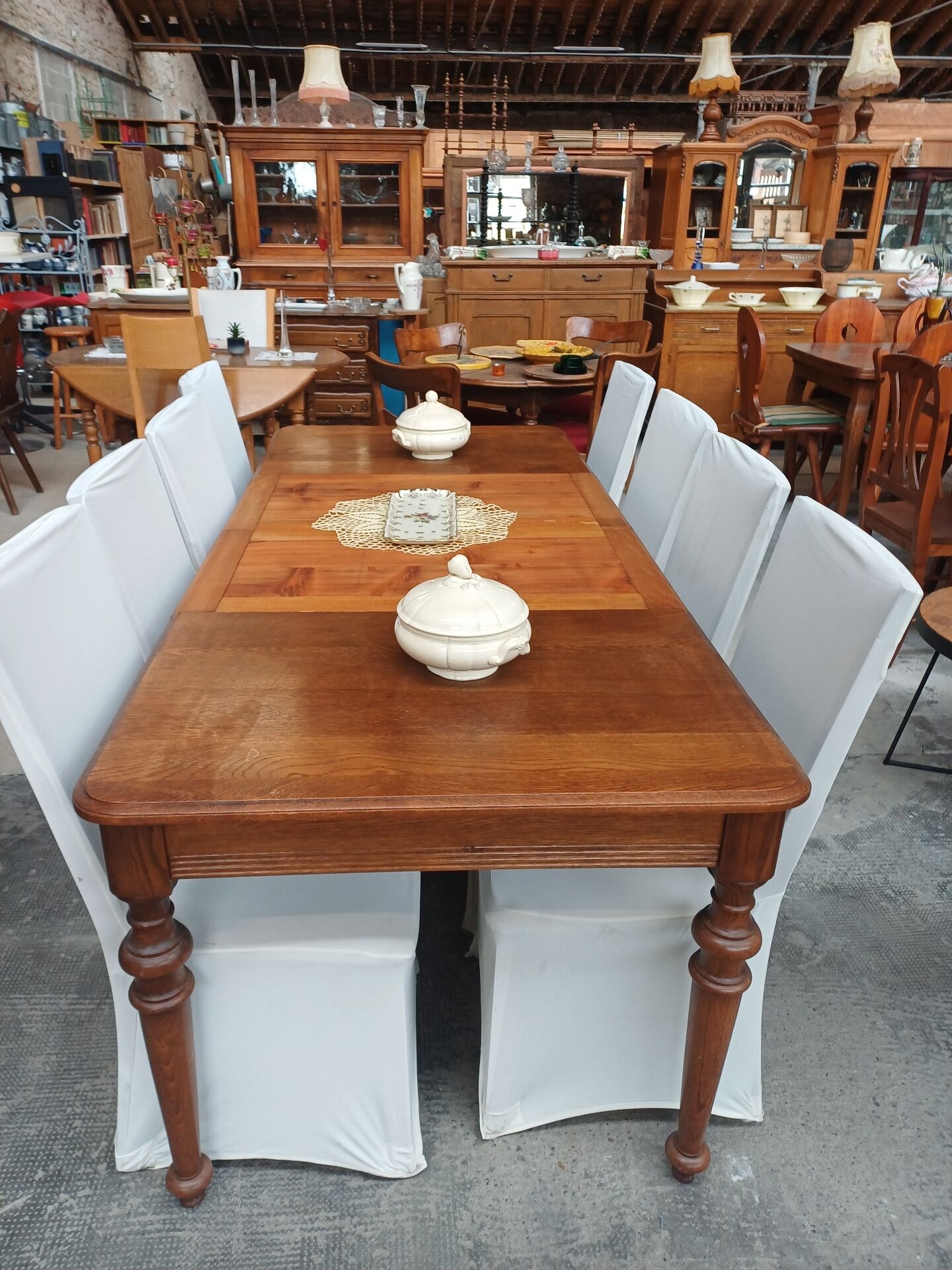 Coffee table + 6 chairs