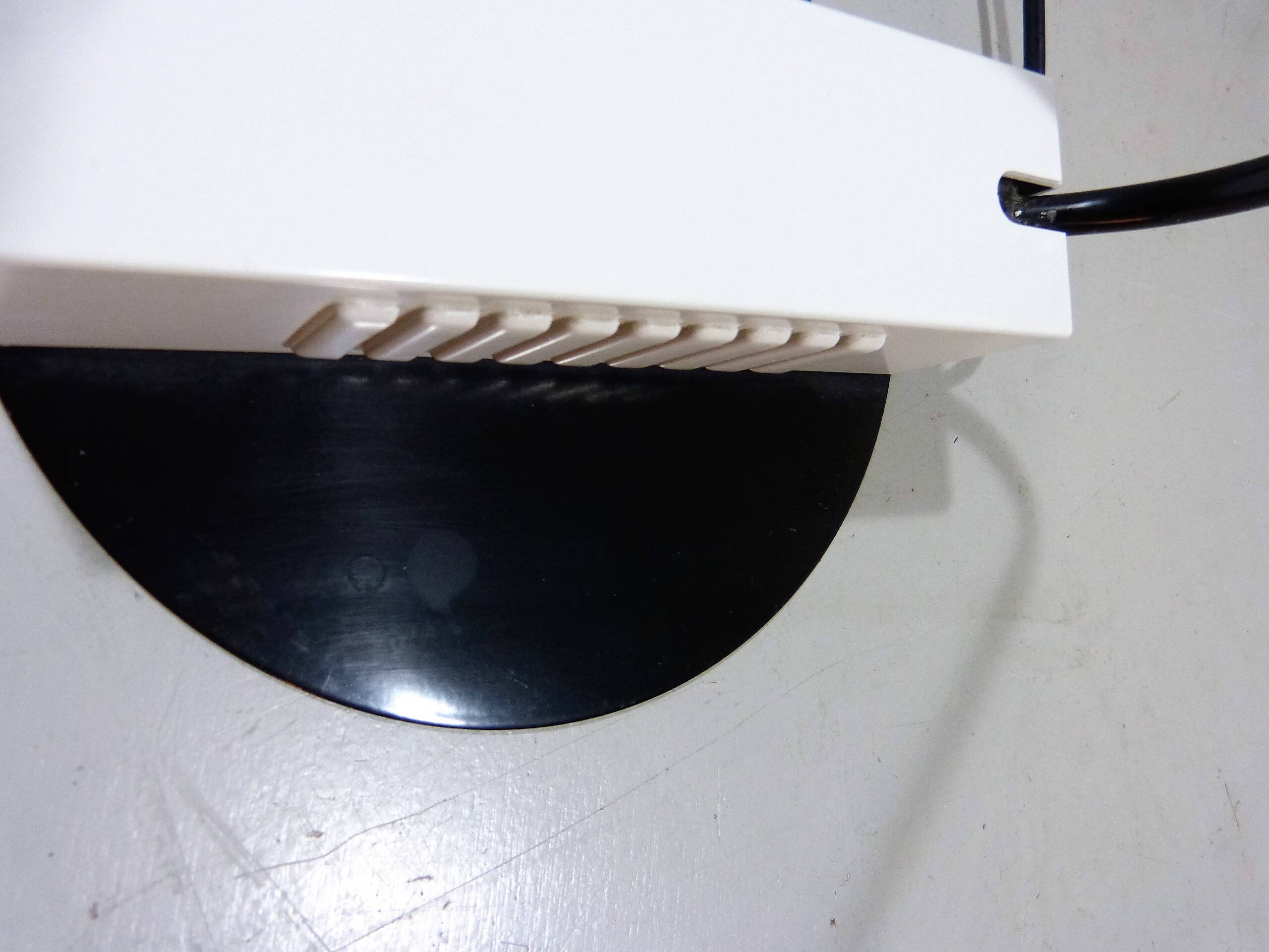 Italian desk lamp in white & black, 1980’s