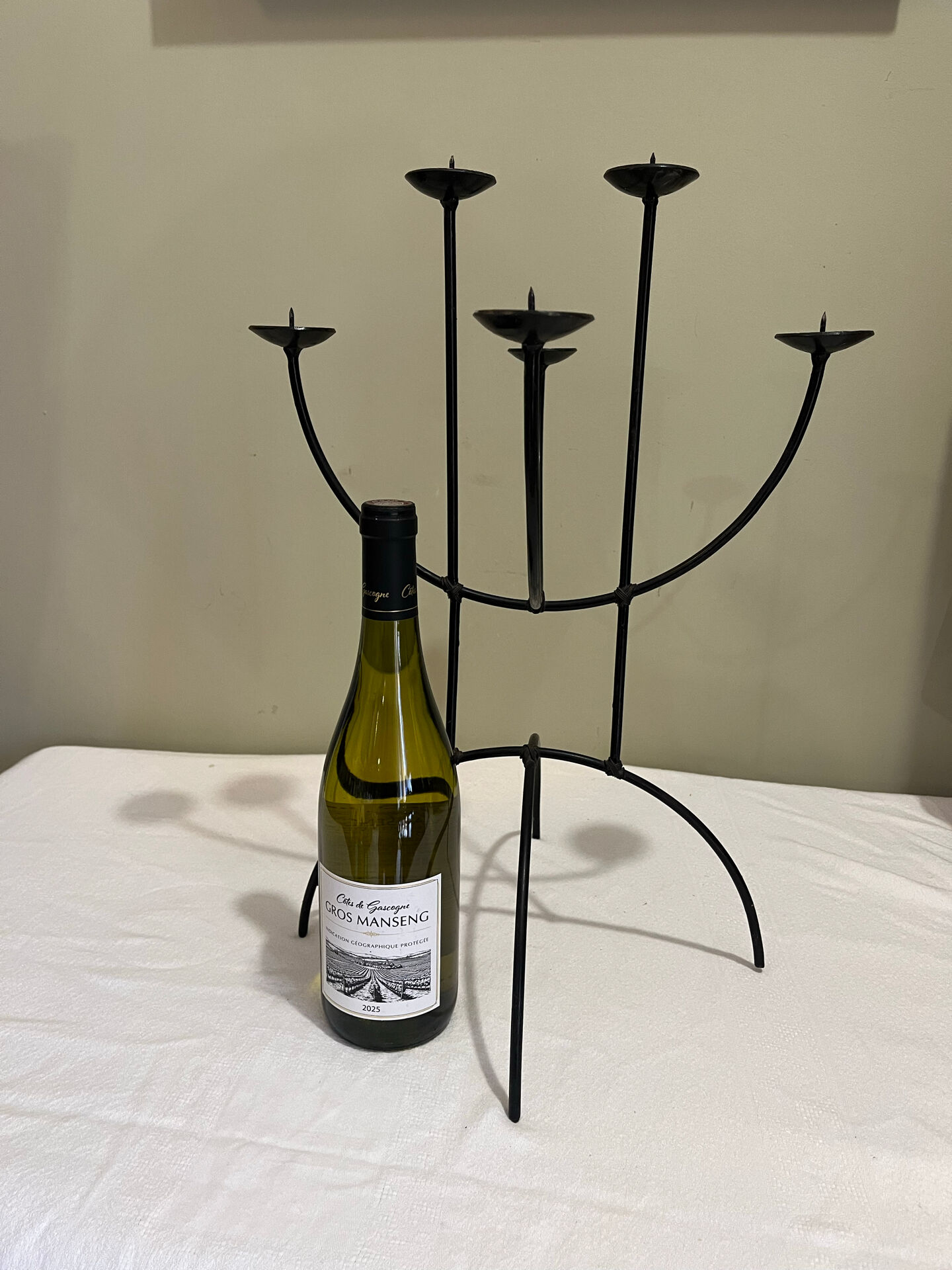 Sculptural chandelier in wrought iron