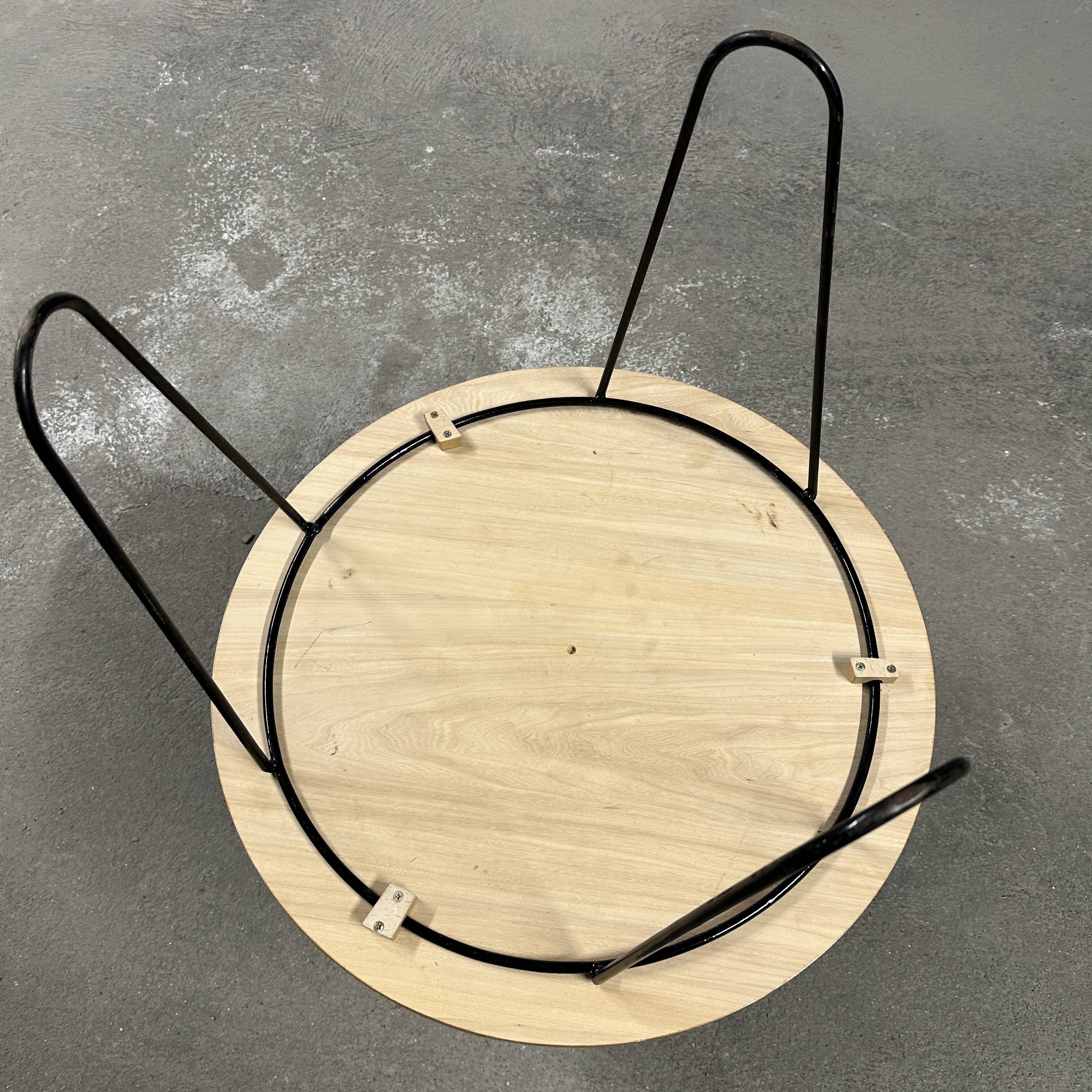 Table basse années 60 pieds épingles et plateau chêne massif
