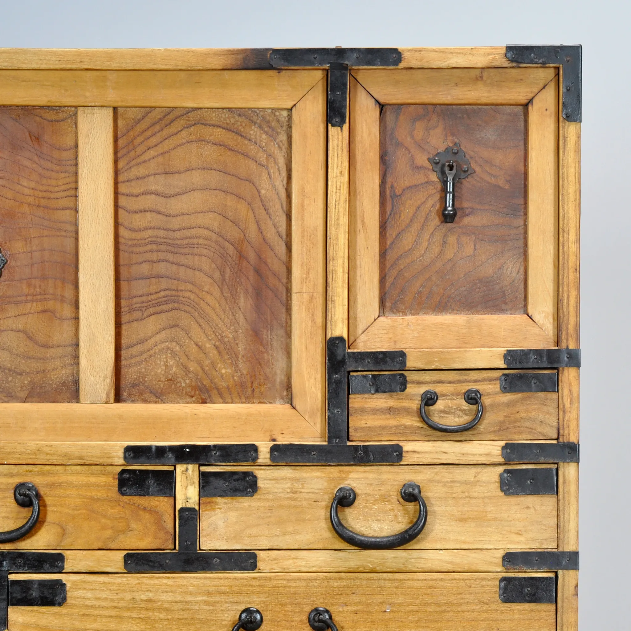 Commode Tansu japonaise, vers 1880