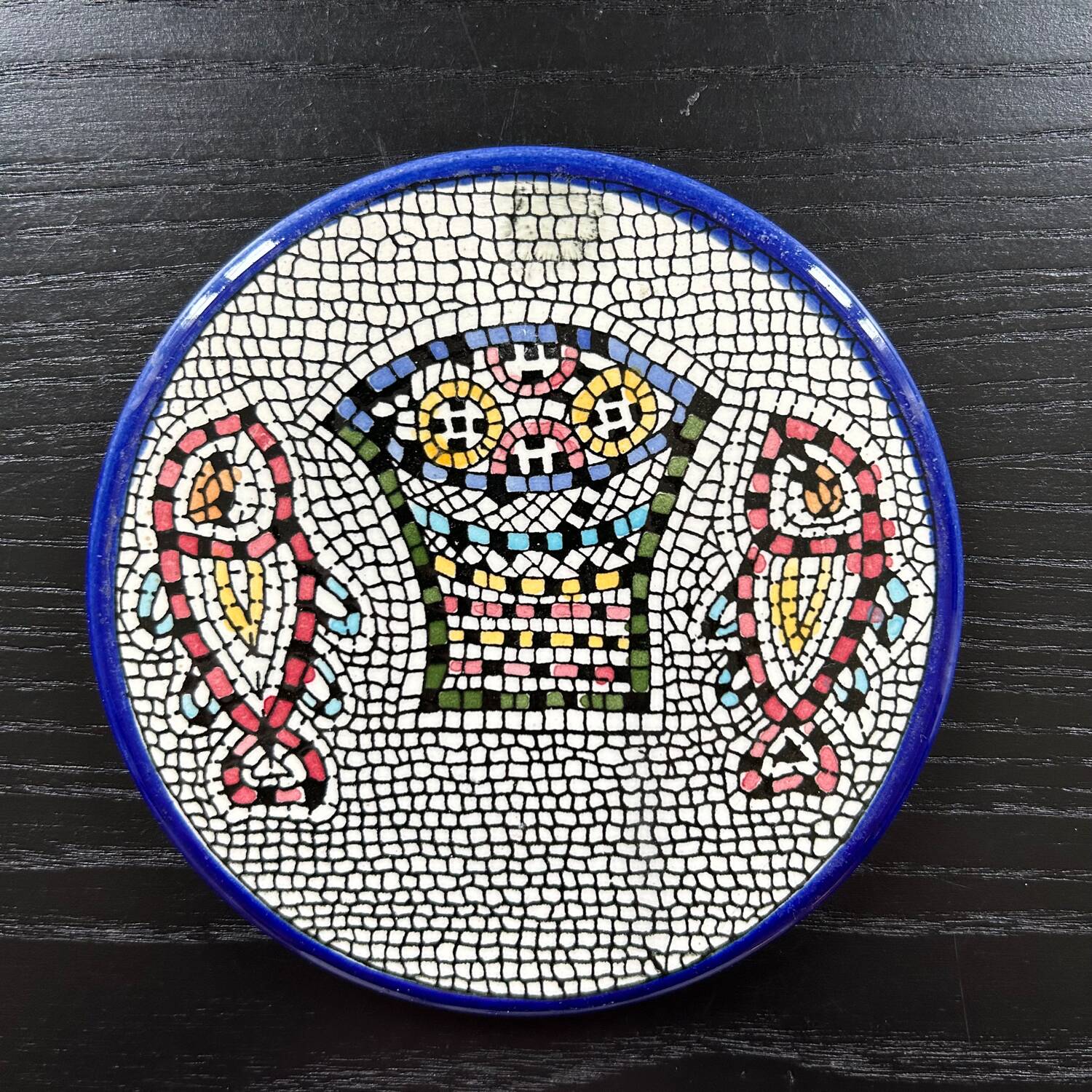 Set of serving dish and coaster