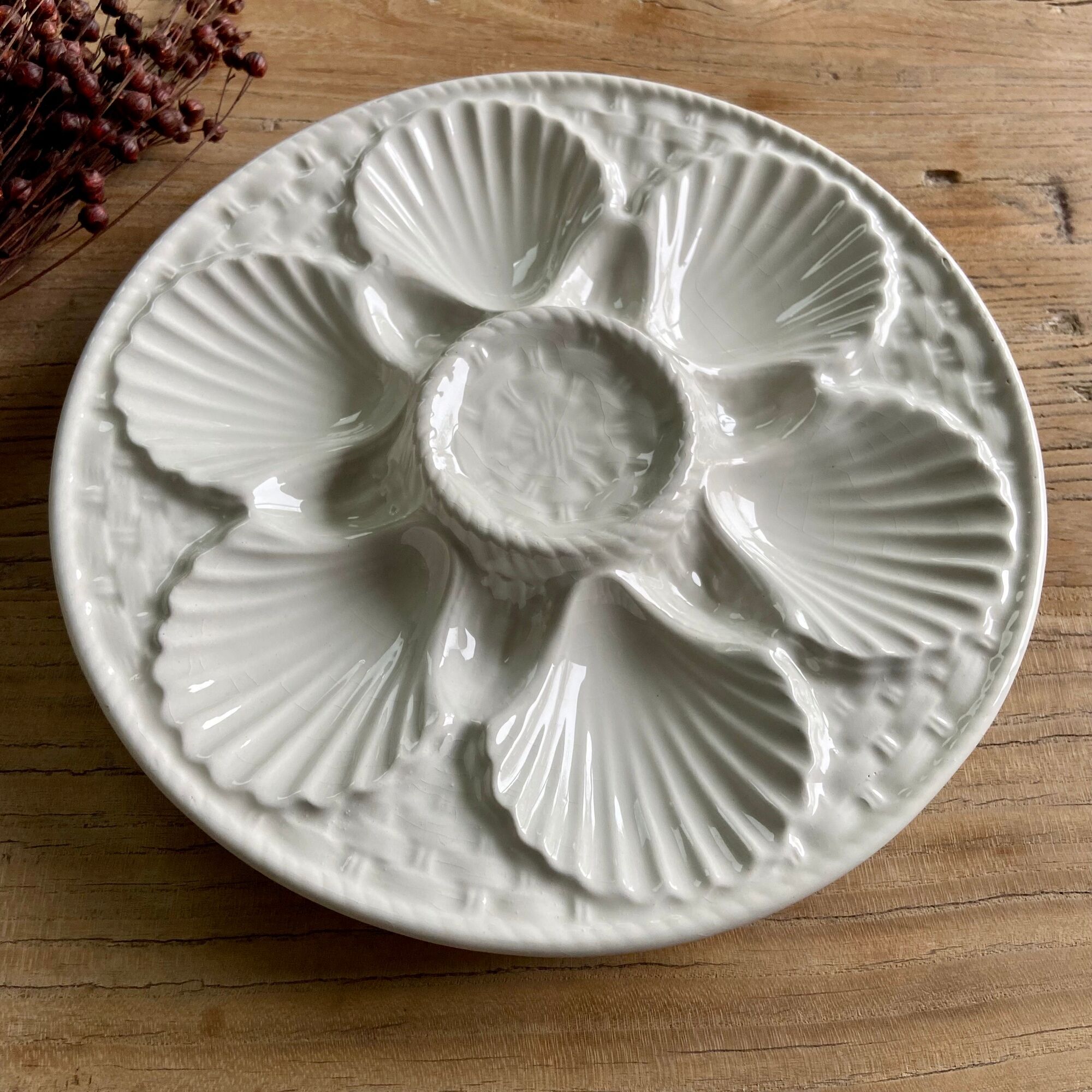 Set of 2 vintage oyster plates longchamp france