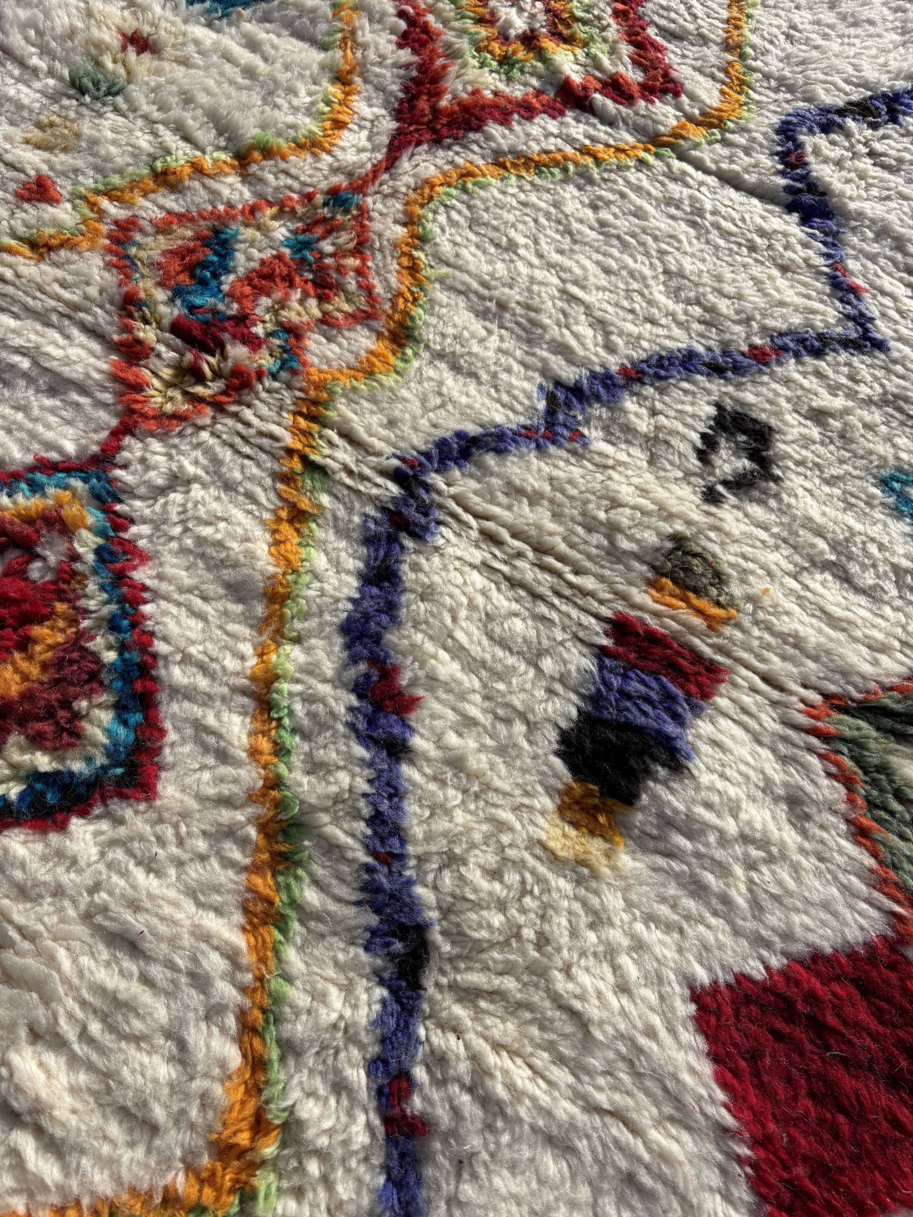 Tapis berbère marocain Azilal en laine naturelle