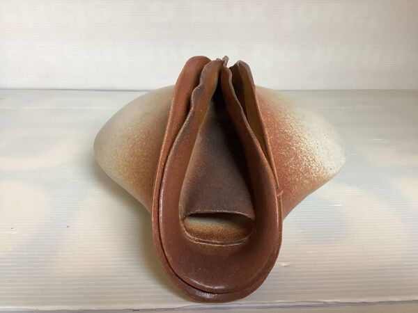 Vase signé du céramiste Georges Deliège