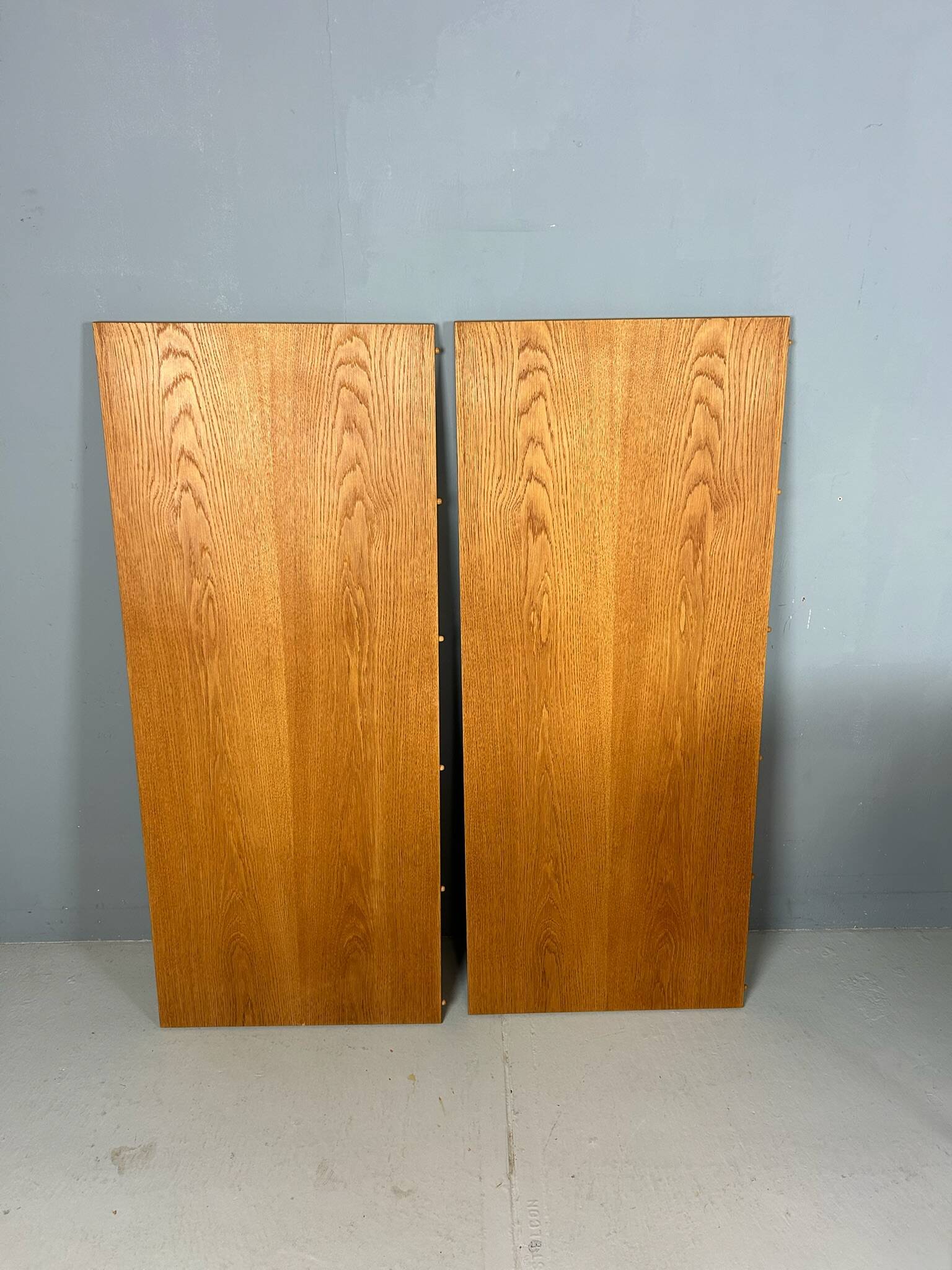 Hans J. Wegner round PP70 extendable dining table for Andreas Tuck, Denmark 1970