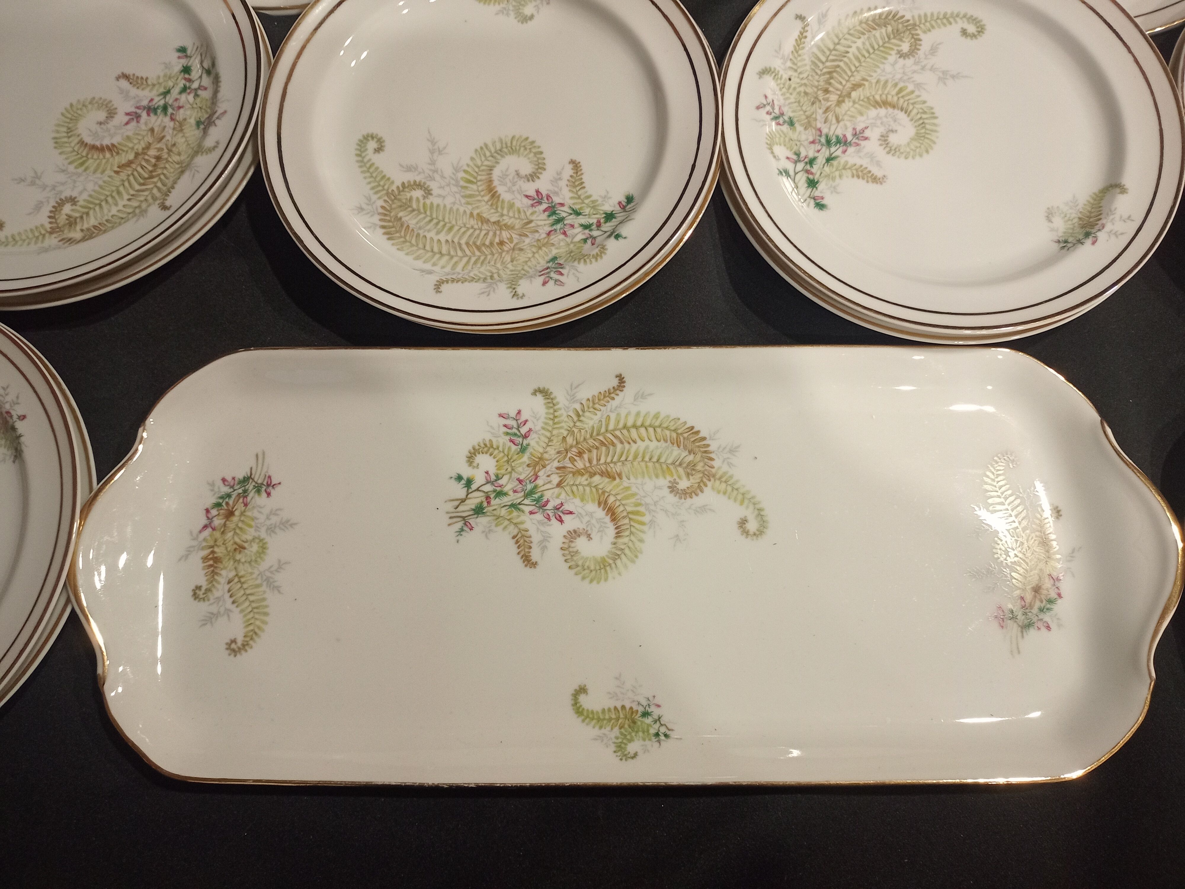 Service à dessert 15 pièces en porcelaine de  Limoges