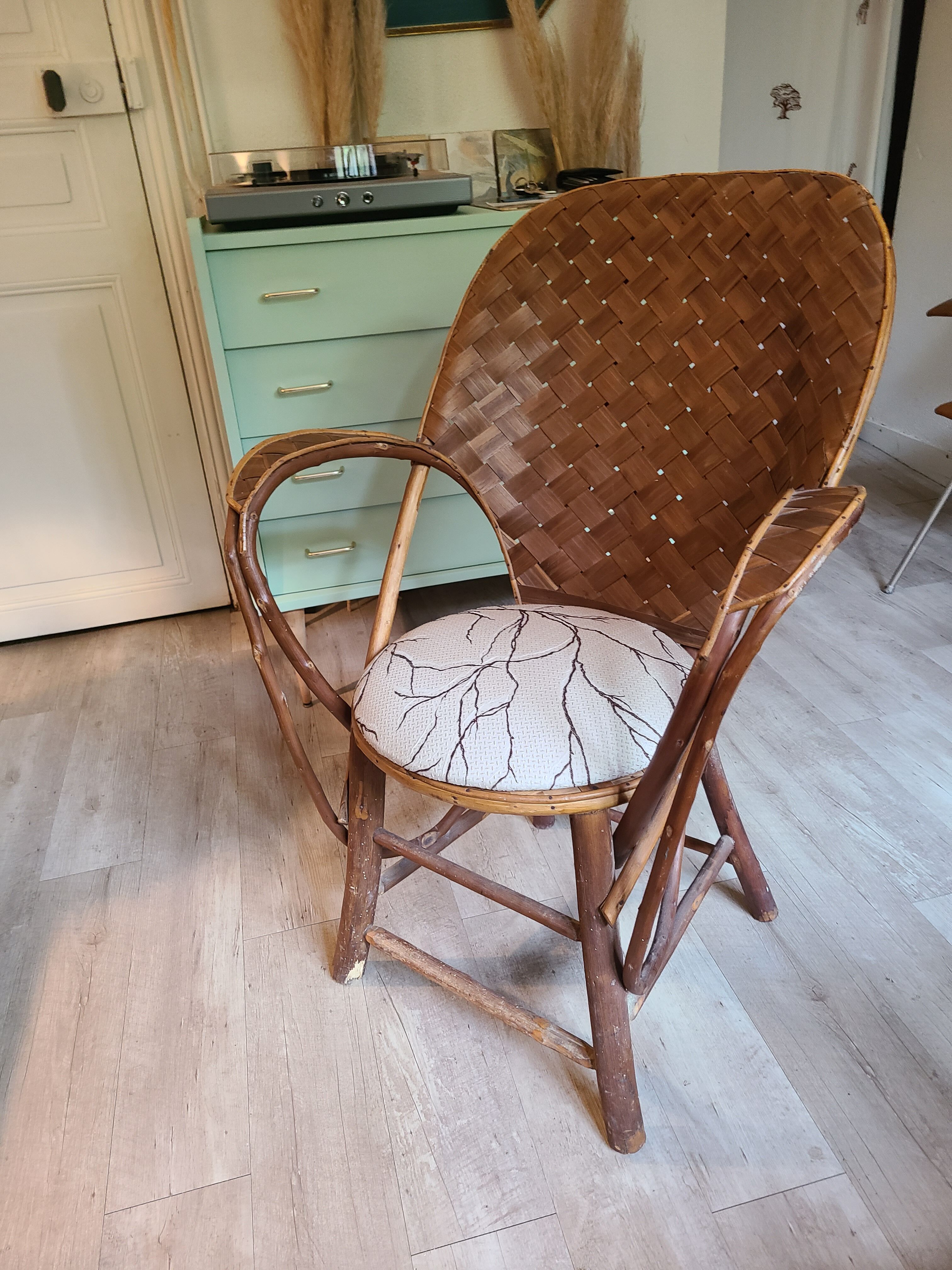 Fauteuil en chataigner tressé