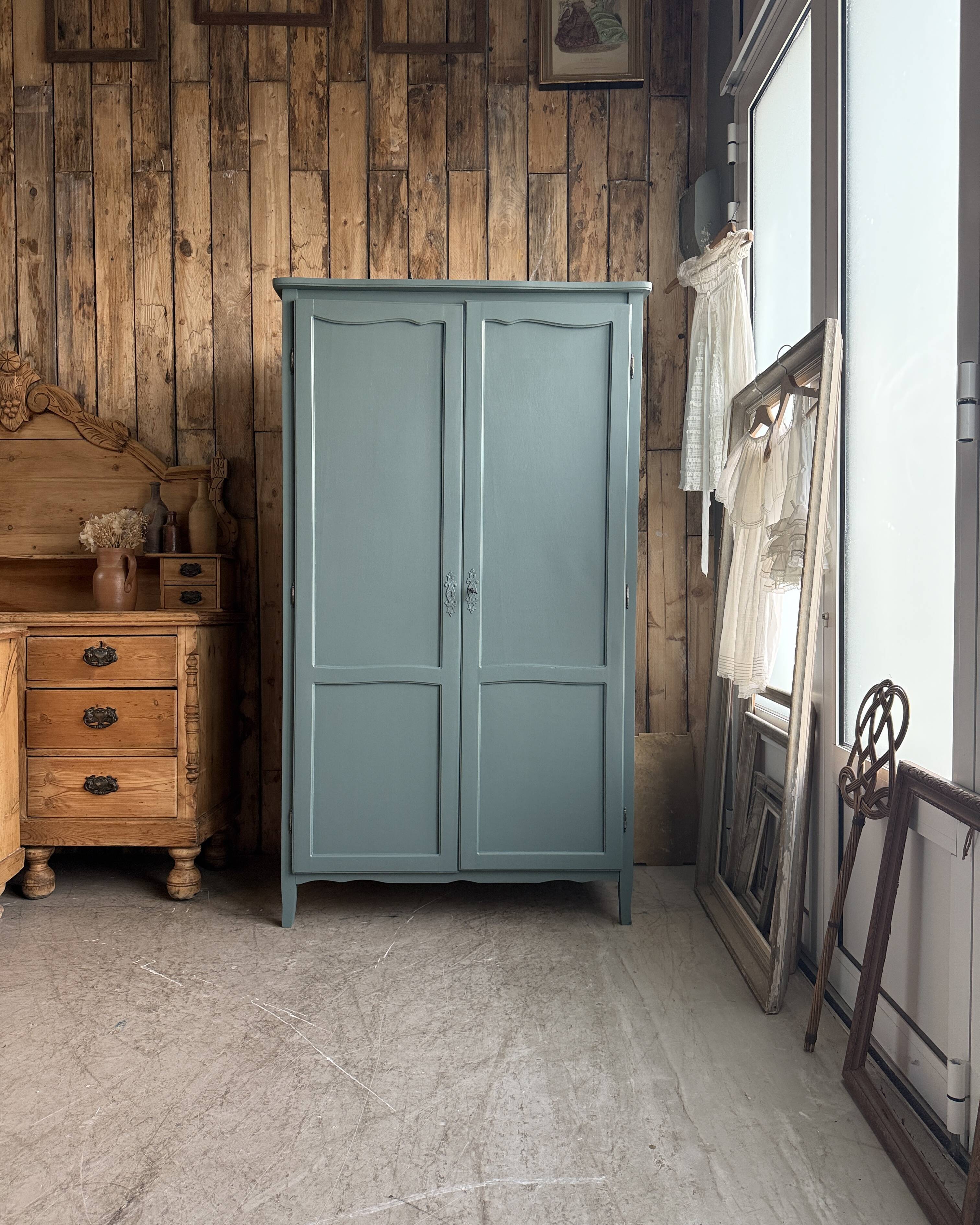 Vintage grey-green wardrobe (renovated)